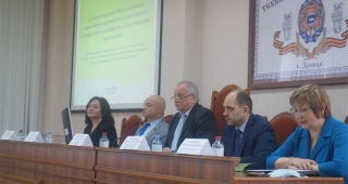 Приветственное слово А.Я.Аноприенко