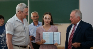 Выпускница ФИММ Ангелина Лапко с красным дипломом