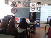 Выступает завкафедрой «Транспортные технологии» доцент А. Н. Дудников