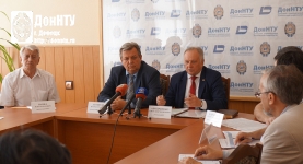 На вопросы отвечает ректор ДонНТУ А. Я.Аноприенко